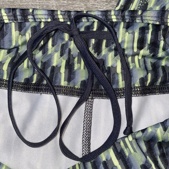 Danskin Now Athletic Pants Women’s Size Small Fitted Cropped Tie Waist Pocket - Picture 7 of 10